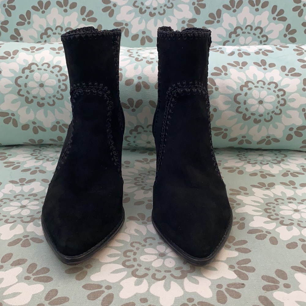 Alexandre Birman Benta Suede Booties - Picture 7 of 12